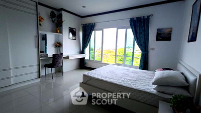 Condos for sale Stamford International University Hua Hin : 1-BR Condo at Blue Sky Condominium close to The Venezia (ID 2185534)