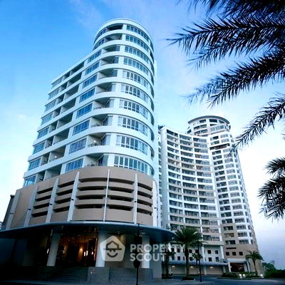 Condos for sale : 2-BR Condo at River Heaven Chareonkrung in Bang Kho Laem (ID 1164455)