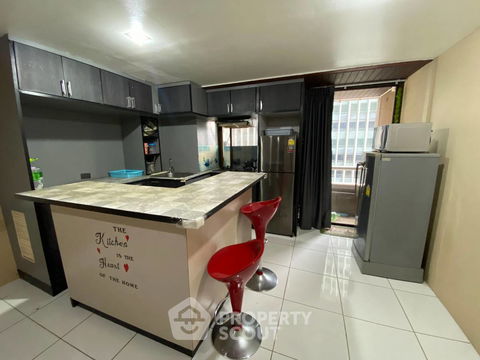 2-BR Condo at Asoke Tower near MRT Phetchaburi (ID 2099305)