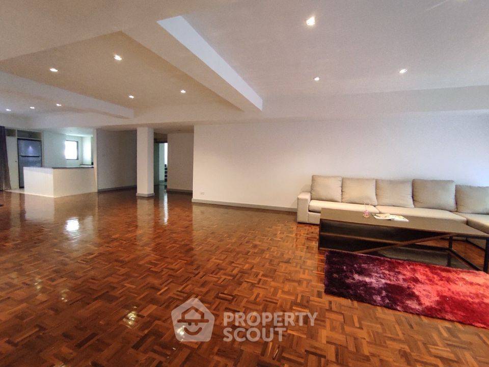picture 3-BR Condo at Villa Bajaj near MRT Sukhumvit (ID 731256) - 9/10