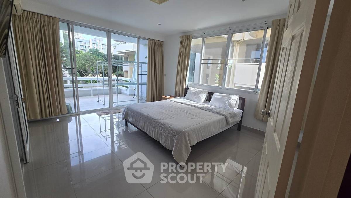 picture 4-BR Condo at Chom Talay Resort Condominium close to Pattaya (ID 1885768) - 22/30