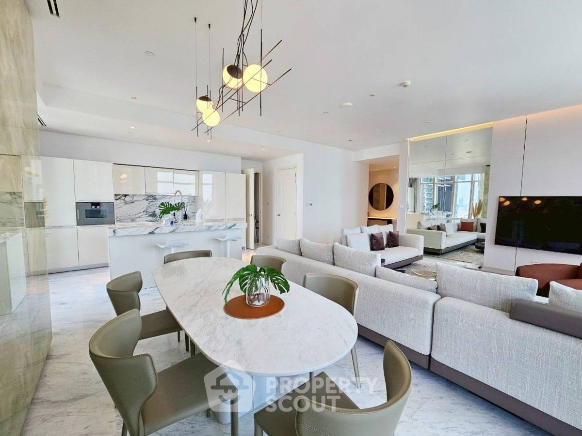 picture 3-BR Condo at Four Seasons Private Residences Bangkok near BTS Saphan Taksin (ID 2187250) - 2/17