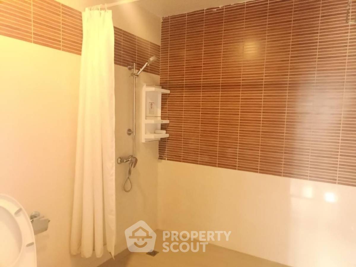 picture 2-BR Condo at Wittayu Complex near BTS Phloen Chit (ID 1932517) - 4/10