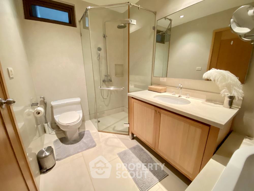 picture 1-BR Condo at The Emporio Place near BTS Phrom Phong (ID 1478595) - 8/10