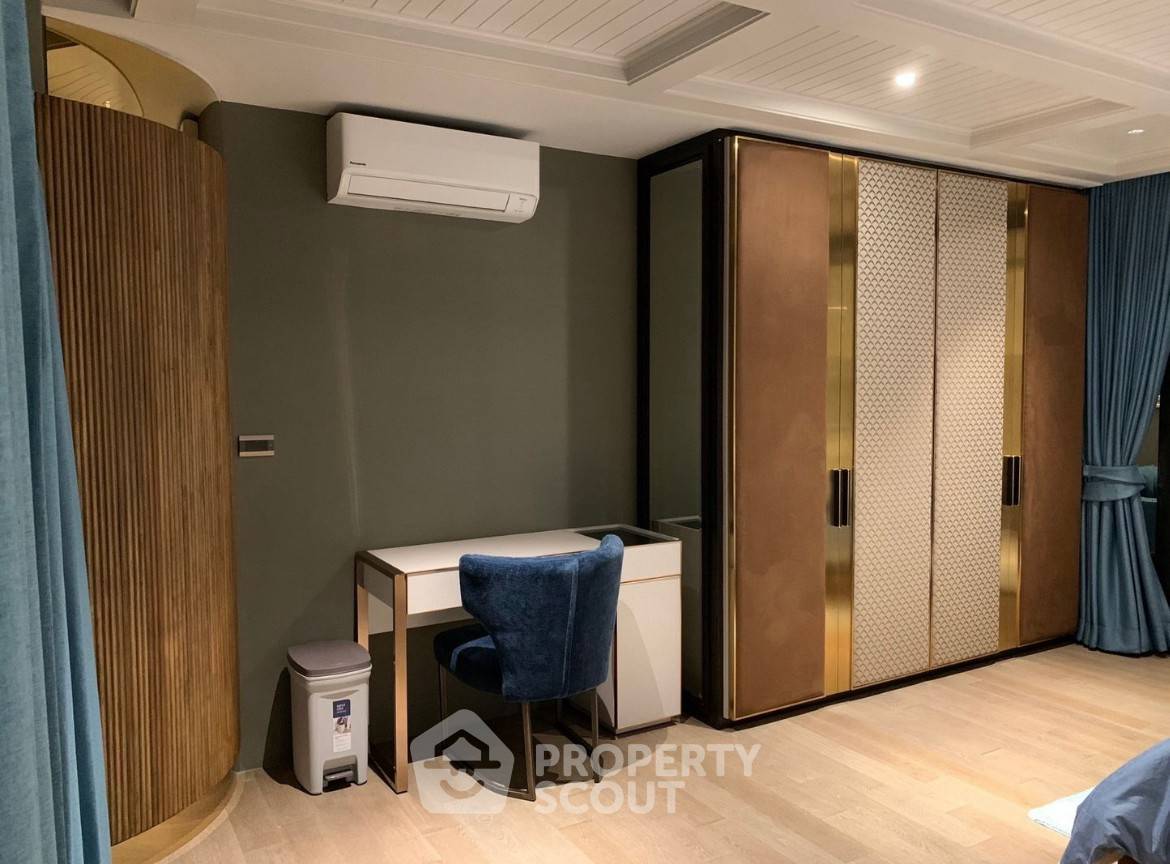picture 2-BR Condo at Nusa State Tower Condominium near BTS Saphan Taksin (ID 2079191) - 3/18