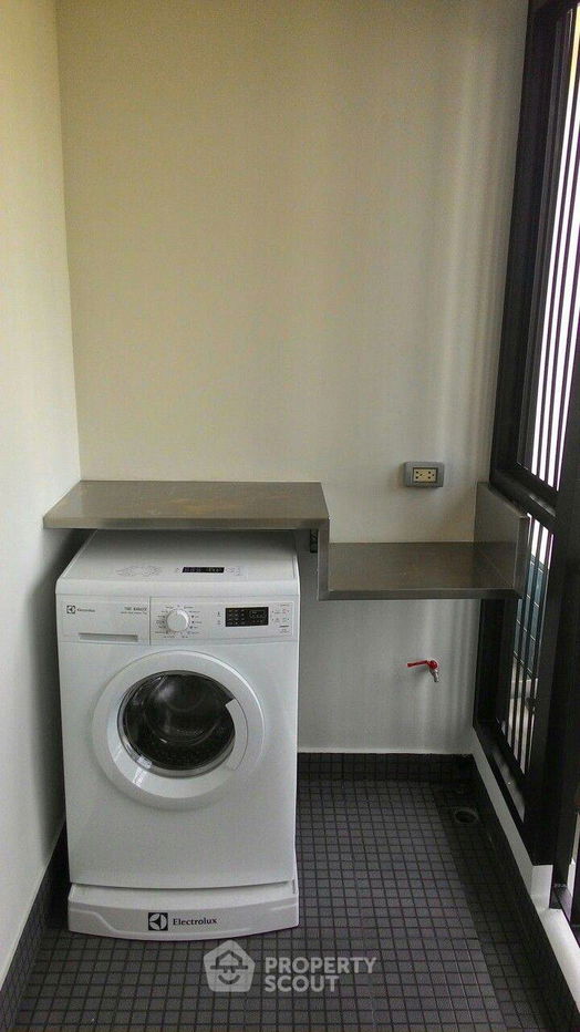 picture 1-BR Condo at Tree Condo Ekamai near BTS Ekkamai (ID 883765) - 5/13