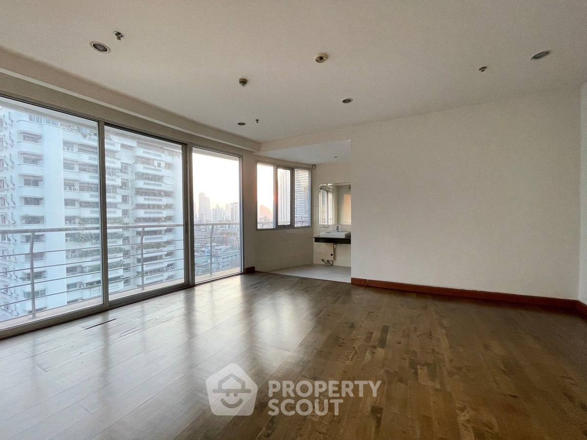 picture 3-BR Condo at The Master Centrium Asoke-Sukhumvit near MRT Sukhumvit (ID 2003330) - 5/9