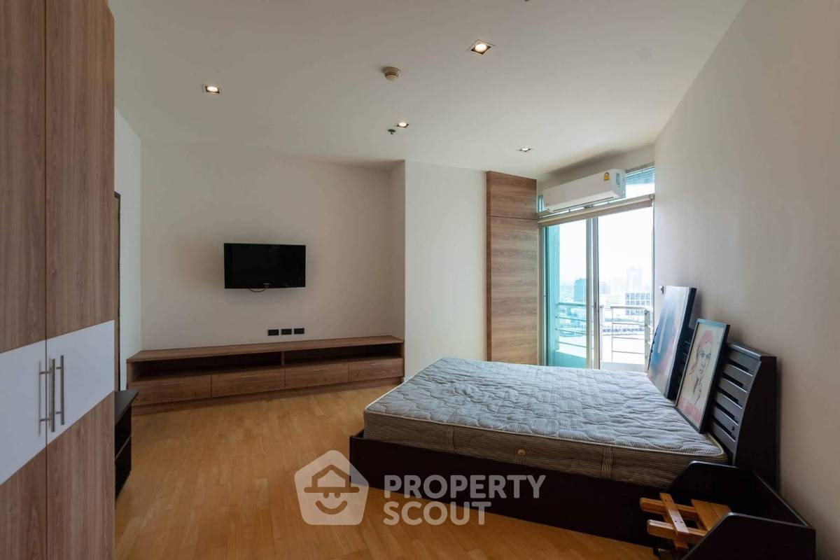 picture 18th-Floor 1-BR At Baan Sathorn Chaopraya Near BTS Krung Thon Buri (ID 549297) - 10/15