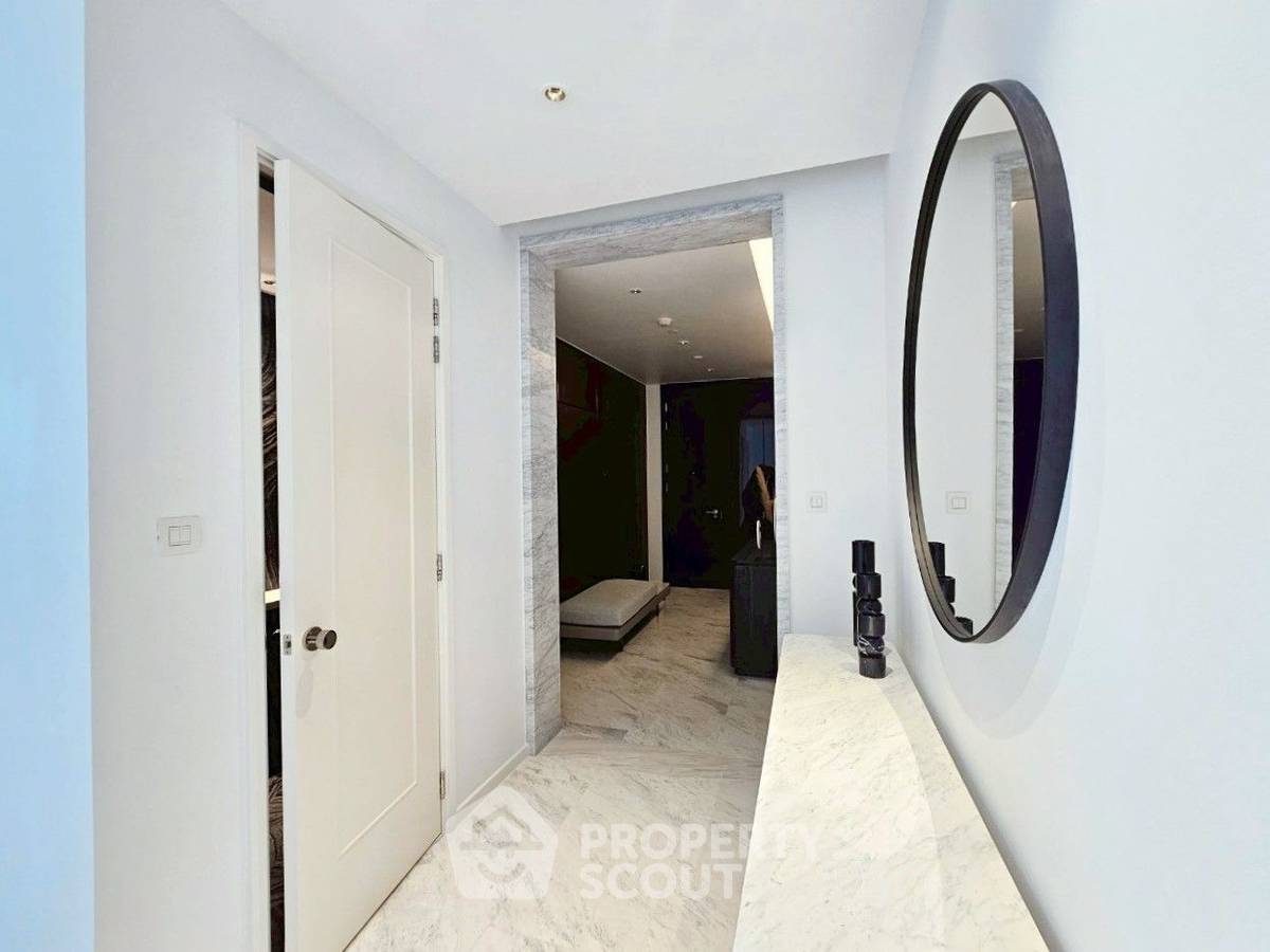 picture 3-BR Condo at Four Seasons Private Residences Bangkok near BTS Saphan Taksin (ID 2187250) - 8/17