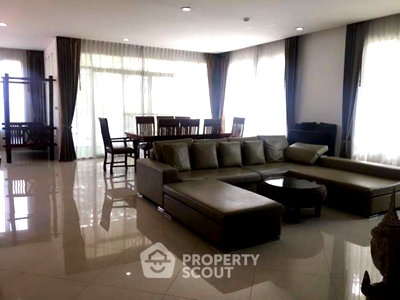 Condos for rent : 4-BR 350 Sqm Condo At The Verandah, 200m to MRT Sukhumvit (ID 512012)