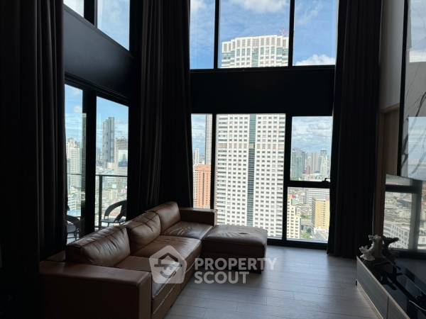 รูป คอนโด 3-ห้องนอน ที่ เดอะ ลอฟท์ สีลม ใกล้ BTS สุรศักดิ์ (ID 1556351) - รูปที่ 1/23