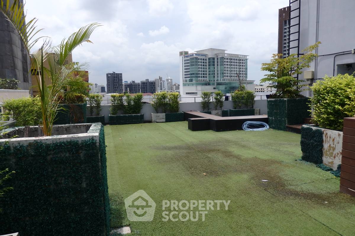 picture 1-BR Condo at Zenith Place Sukhumvit 42 Condominium near BTS Ekkamai (ID 889684) - 4/6