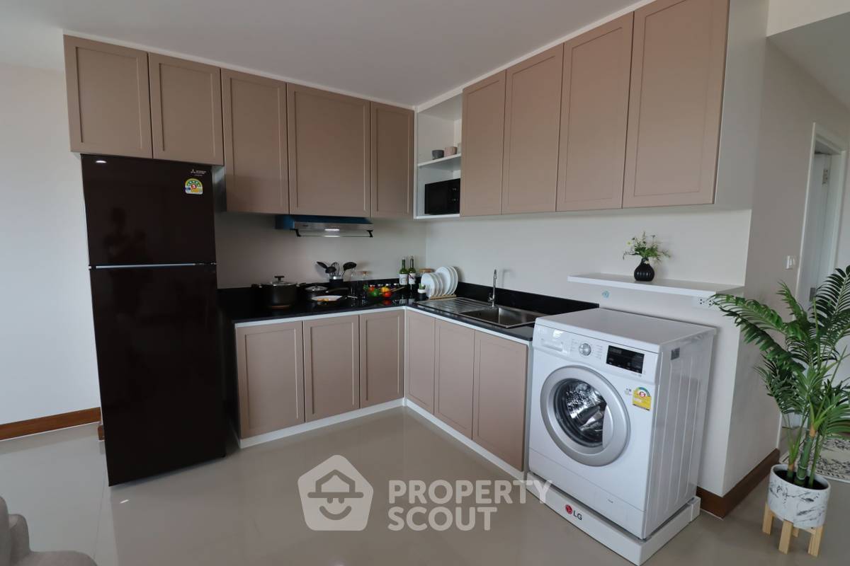 picture 2-BR Condo at Grand View Condo close to Baan Amphur (ID 2092979) - 5/22