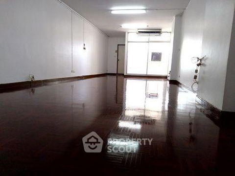 1-BR Condo at I.T.F. Silom Palace Condominium near BTS Chong Nonsi (ID 2143500)
