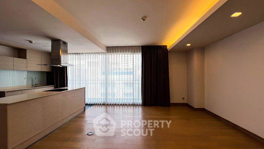 picture 3-BR Condo at Via Botani near BTS Phrom Phong (ID 2092290) - 3/9