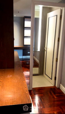 Condos for rent Nana Nuea Pier : 3-BR Condo at Kallista Mansion near ARL Makkasan (ID 1540123)