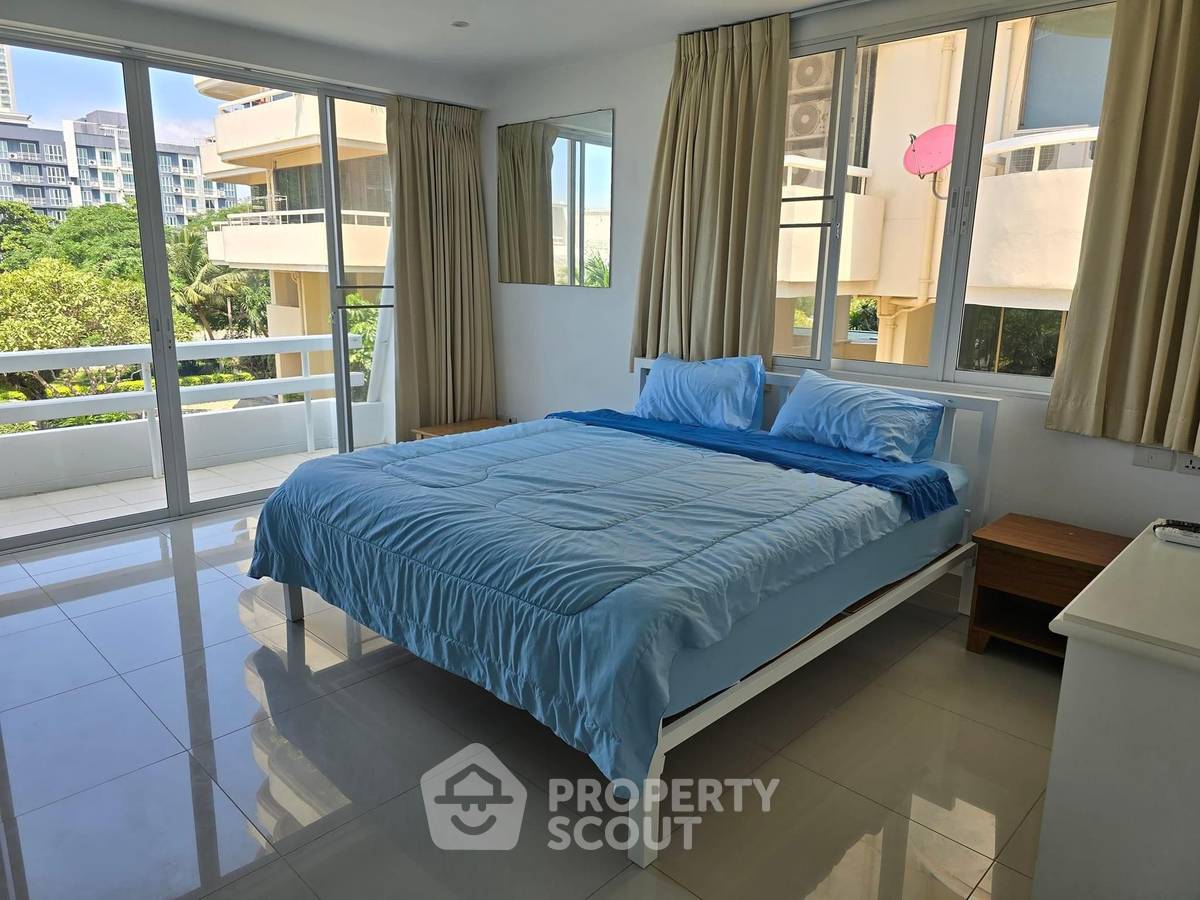 picture 4-BR Condo at Chom Talay Resort Condominium close to Pattaya (ID 1885768) - 15/30