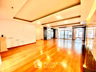 Condos for rent : 3-BR Condo at Wattana Suite Condominium near BTS Nana (ID 1495893)