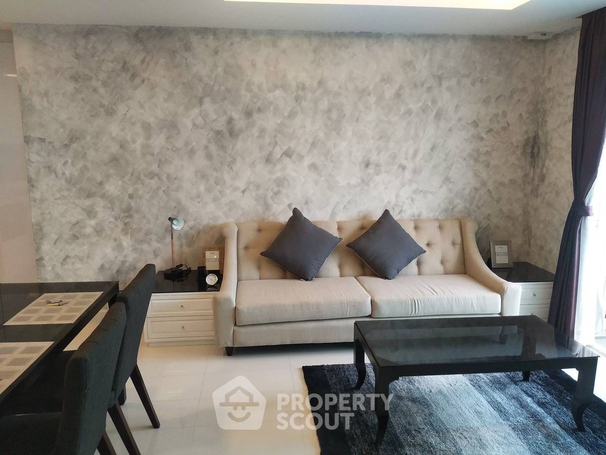 รูป คอนโด 1-ห้องนอน ที่ วัน ทาวเวอร์ พระตำหนัก ใกล้ ถนนพระตำหนัก พัทยา (ID 1011303) - รูปที่ 3/8