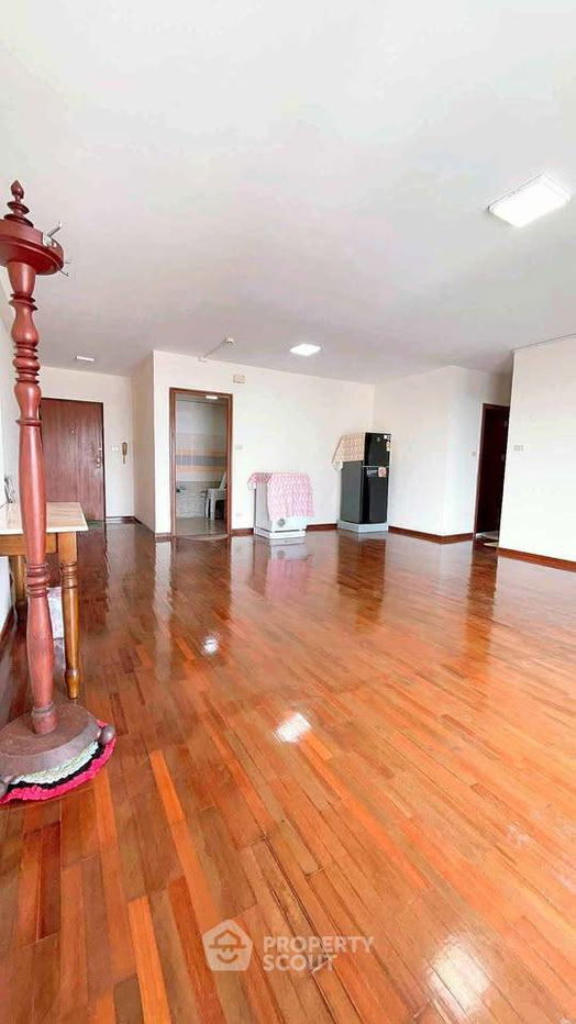 picture 2-BR Condo at SV City Rama 3 Condominium close to Phra Ram 3 (ID 2065373) - 11/12