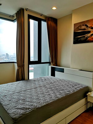 Condos for rent Soi On Nut (Sukhumvit 77) : Q House Condo Sukhumvit 79 Urgent rent!! Very spacious and beautiful room. Ask for more information.