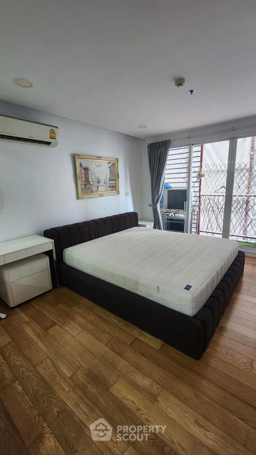 รูป คอนโด 1-ห้องนอน ที่ 15 สุขุมวิท เรสซิเด็นท์ ใกล้ BTS นานา (ID 1719273) - รูปที่ 3/8