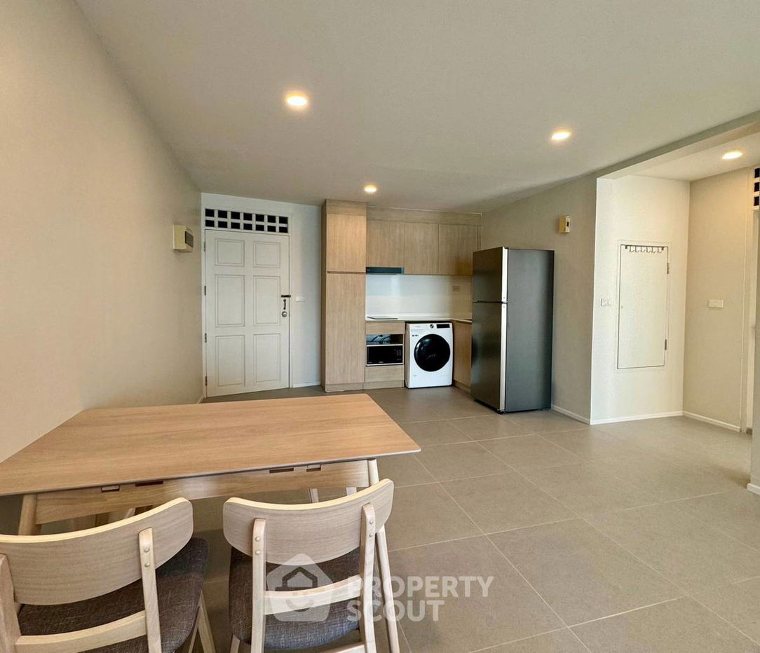 picture 1-BR Condo at VIP Condochain Pattaya in Na Chom Thian (ID 1354180) - 2/12