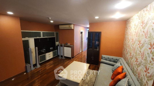 2-BR Condo at Supalai Place Sukhumvit 39 near BTS Phrom Phong (ID 1600712)