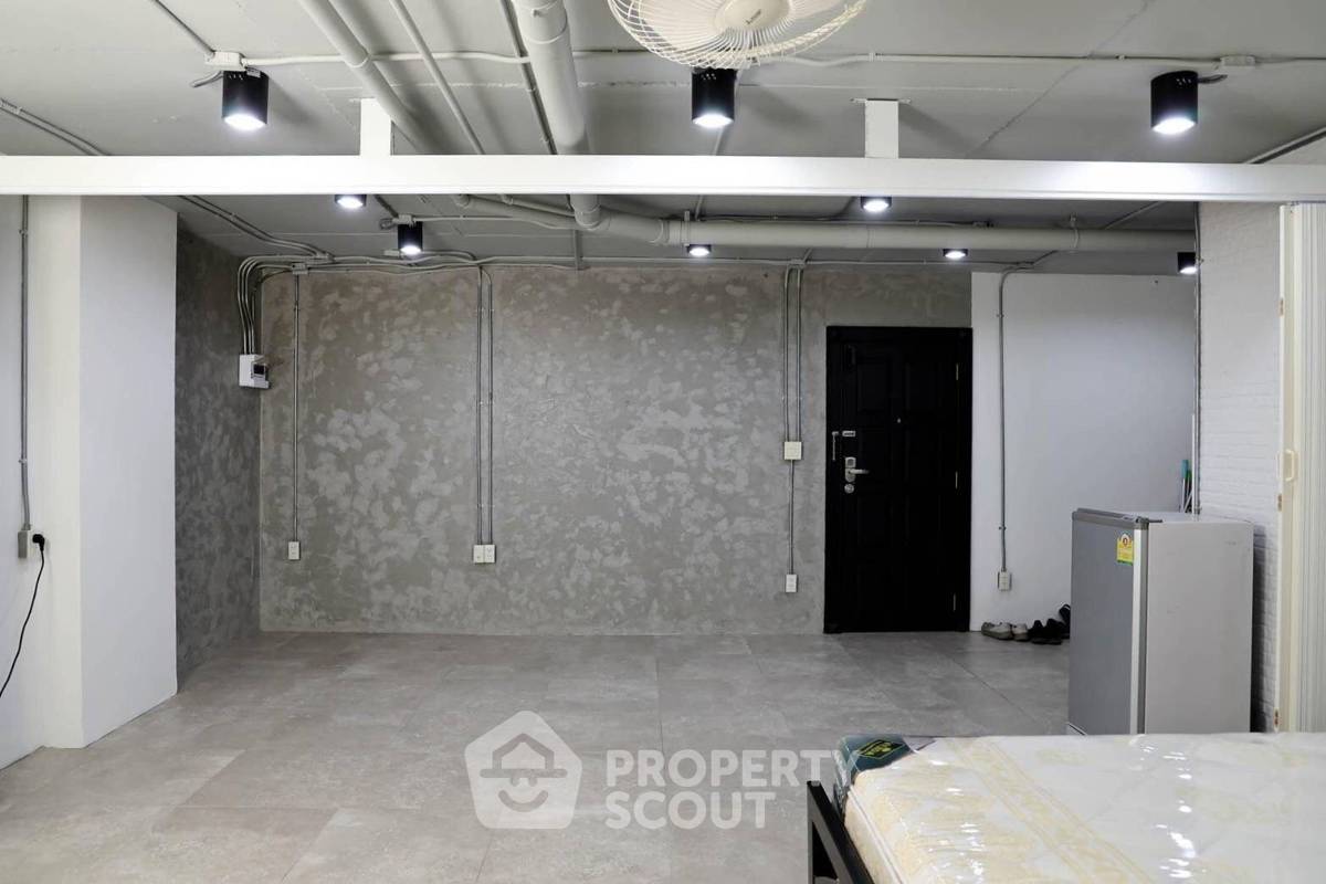 picture 1-BR Condo at 15 Suite Condominium near ARL Makkasan (ID 1211019) - 3/12