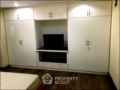 ขายคอนโด : คอนโด 2-ห้องนอน ที่ คริสตัล การ์เด้น คอนโดมิเนียม ใกล้ BTS นานา (ID 387019)