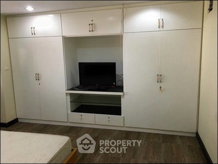 คอนโด 2-ห้องนอน ที่ คริสตัล การ์เด้น คอนโดมิเนียม ใกล้ BTS นานา (ID 387019)