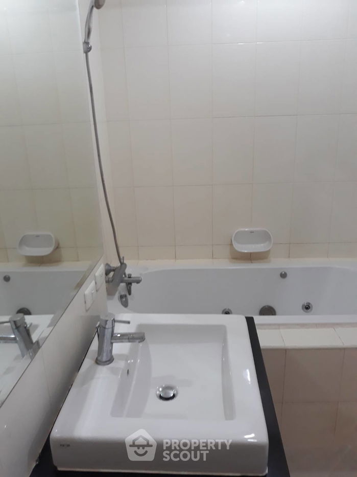 picture 1-BR Condo at The Master Centrium Asoke-Sukhumvit near MRT Sukhumvit (ID 887269) - 2/6
