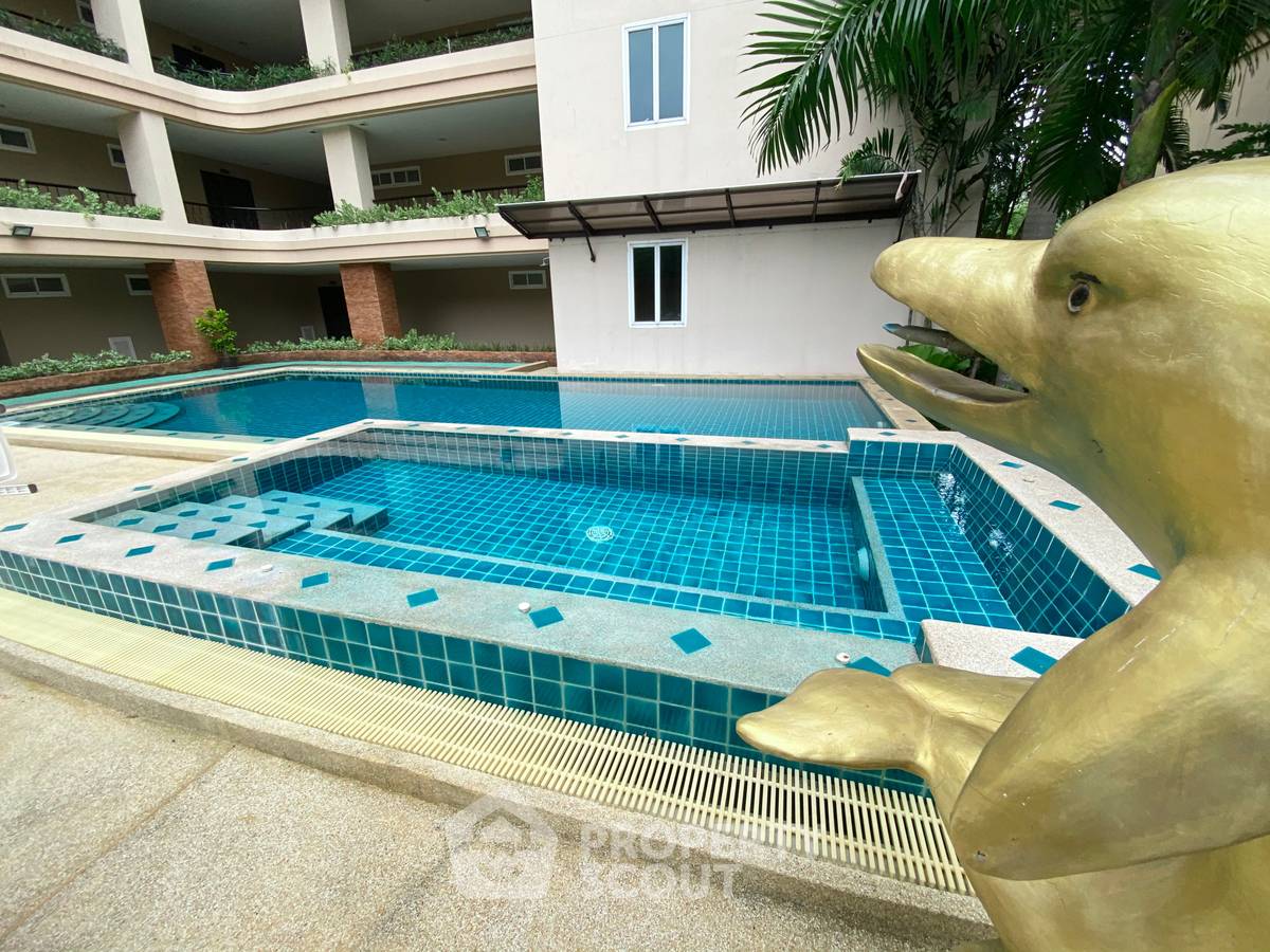 picture Studio Condo at Executive Residence 4 close to Phratamnak (ID 2047780) - 16/17