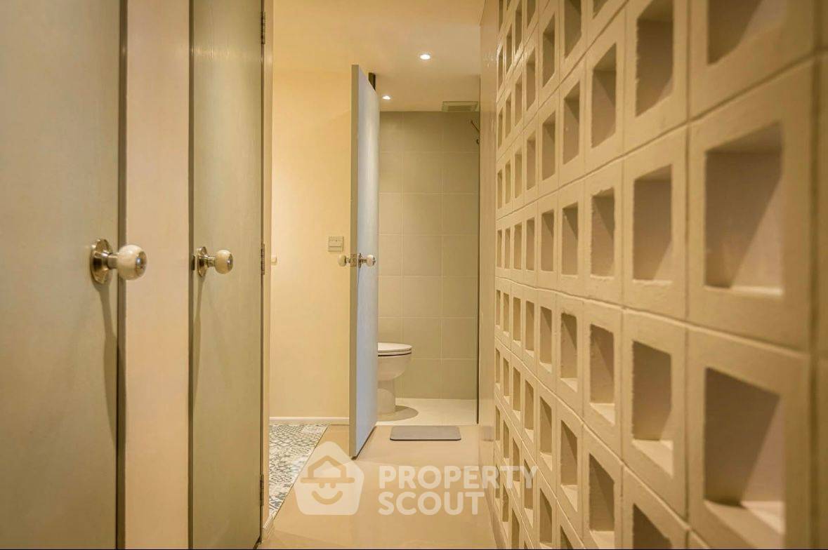 picture 2-BR Condo at Omni Tower near BTS Nana (ID 2084304) - 20/23