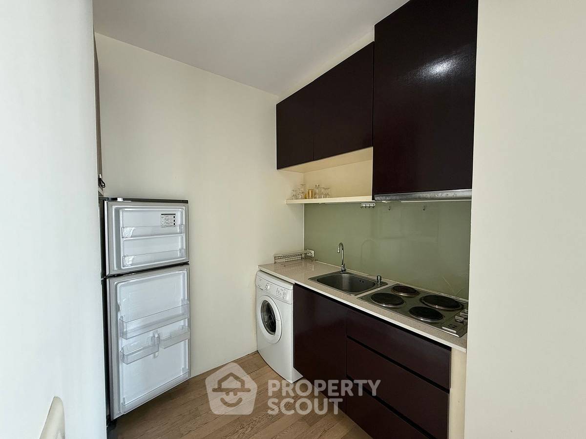 picture 2-BR Condo at Noble Refine Prompong near BTS Phrom Phong (ID 392836) - 9/16
