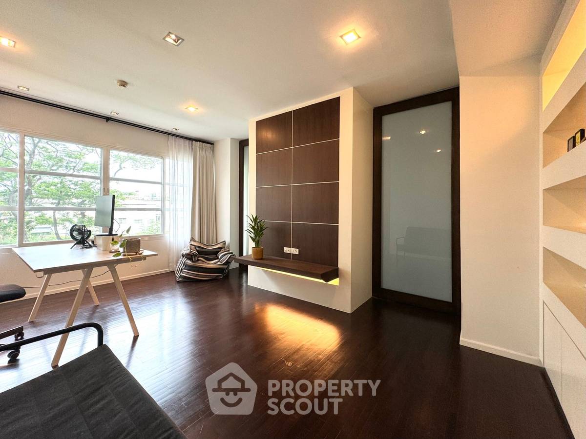 รูป คอนโด 2-ห้องนอน ที่ สุพรีม อิลิแกนซ์ คอนโดมิเนียม ใน ทุ่งมหาเมฆ (ID 1541461) - รูปที่ 5/11