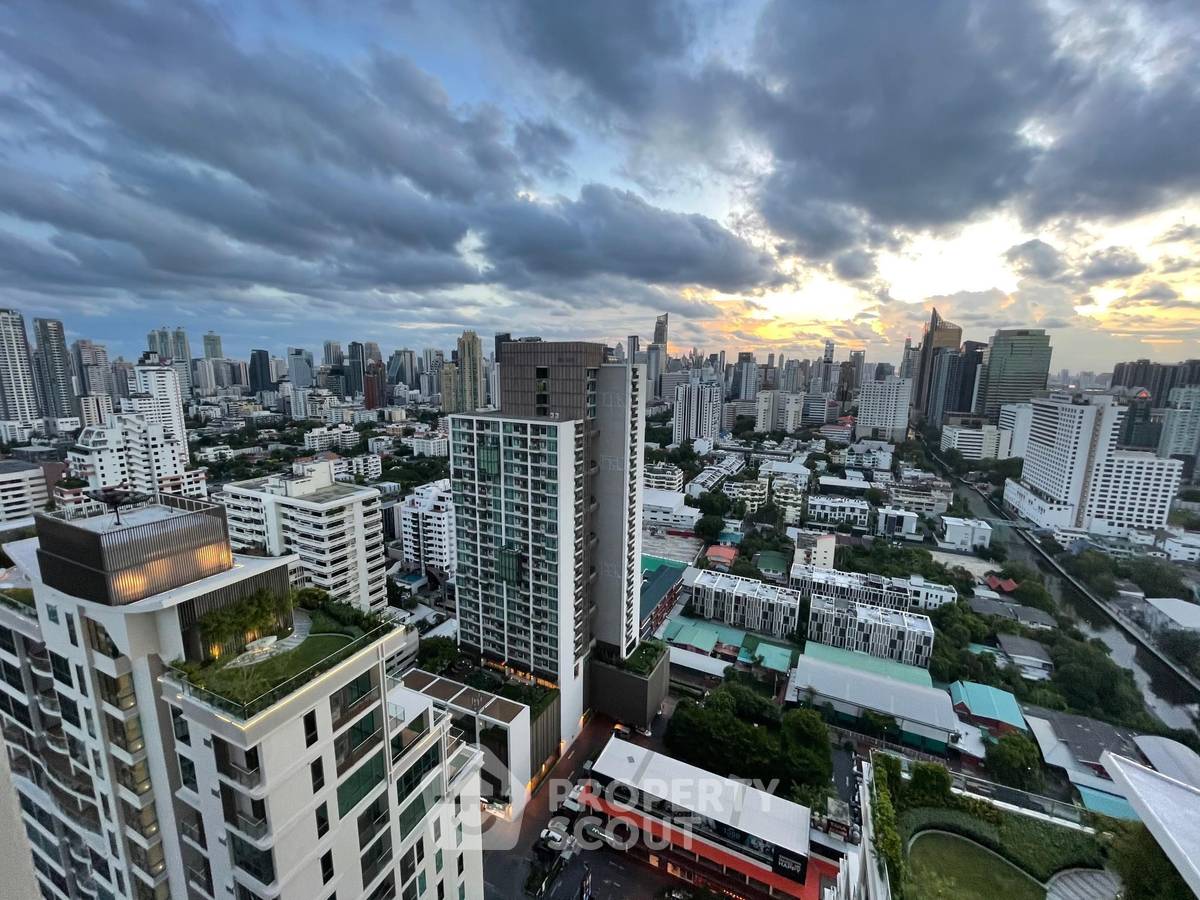 รูป คอนโด 3-ห้องนอน ที่ ศุภาลัย โอเรียนทัล สุขุมวิท 39 ใกล้ MRT เพชรบุรี (ID 760811) - รูปที่ 17/18
