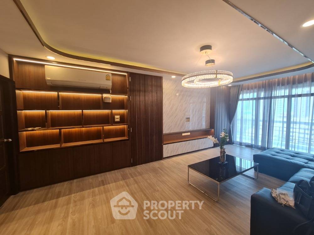 picture 3-BR Condo at Royal Castle Sukhumvit near BTS Phrom Phong (ID 438884) - 2/14