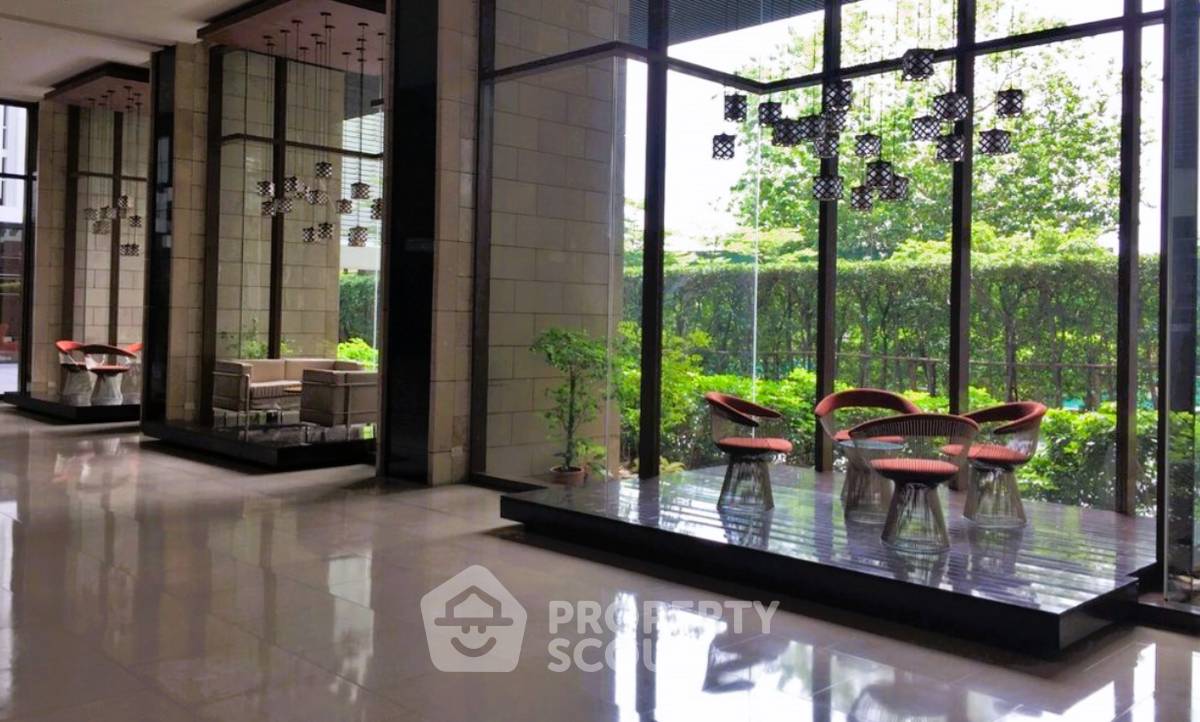 picture 2-BR Condo at The Emporio Place near BTS Phrom Phong (ID 1930574) - 12/16