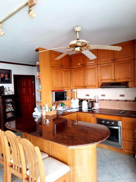 3-BR Condo at Jomtien Complex Condotel close to Jomtien Beach (ID 1000711)