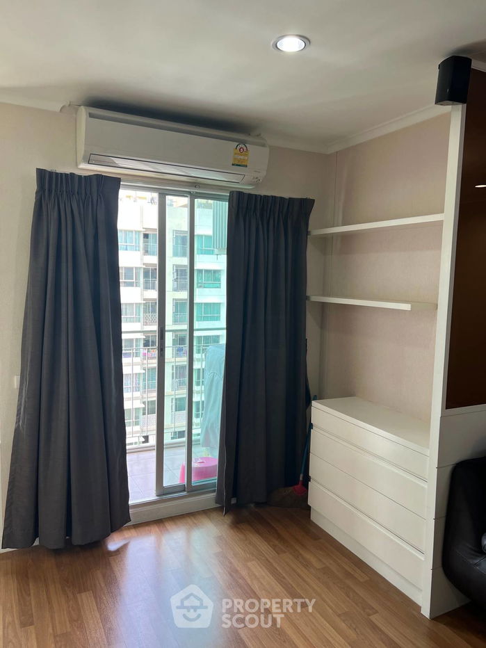 picture 1-BR Condo at Lumpini Park Riverside Rama 3 close to Phra Ram 3 (ID 1132273) - 4/17
