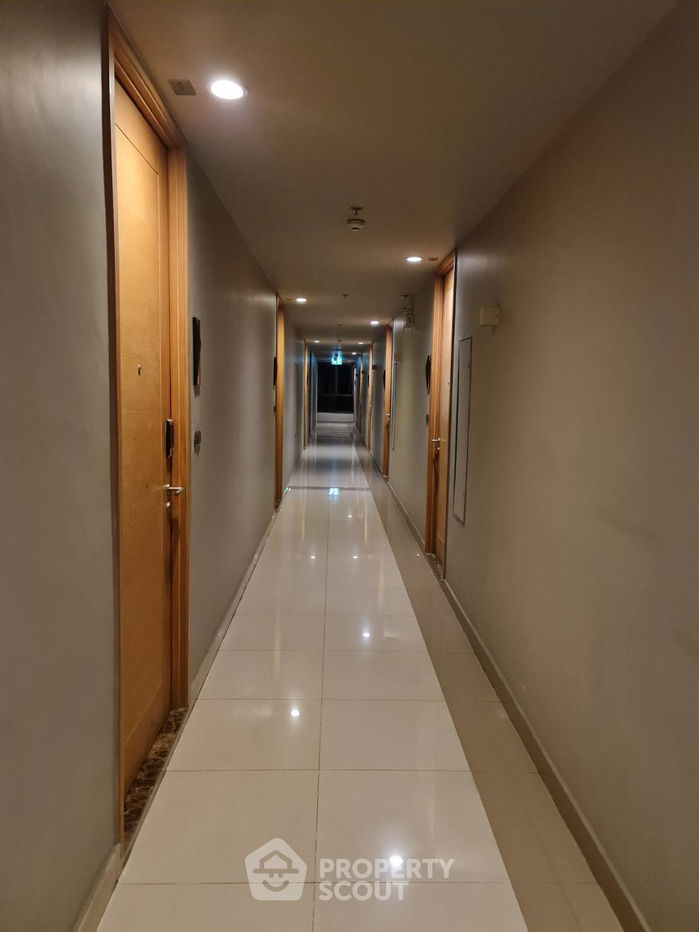 picture 1-BR Condo at Fuse Sathorn-Taksin near BTS Wongwian Yai (ID 671276) - 2/5