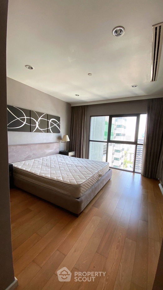 picture 2-BR Condo at Sathorn Gardens near MRT Si Lom (ID 944567) - 4/6