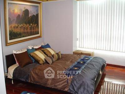 picture 2-BR Condo at Urbana Langsuan Condominium near BTS Ratchadamri (ID 452847) - 1/4