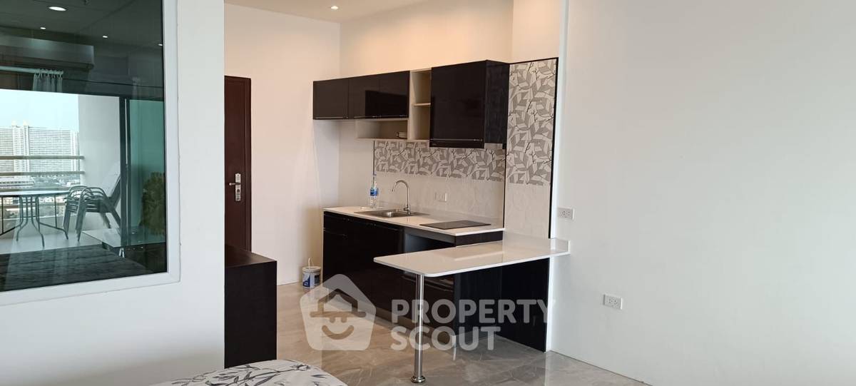 picture 1-BR Condo at View Talay 8 Condominium Jomtien close to Jomtien Beach (ID 2105022) - 7/13