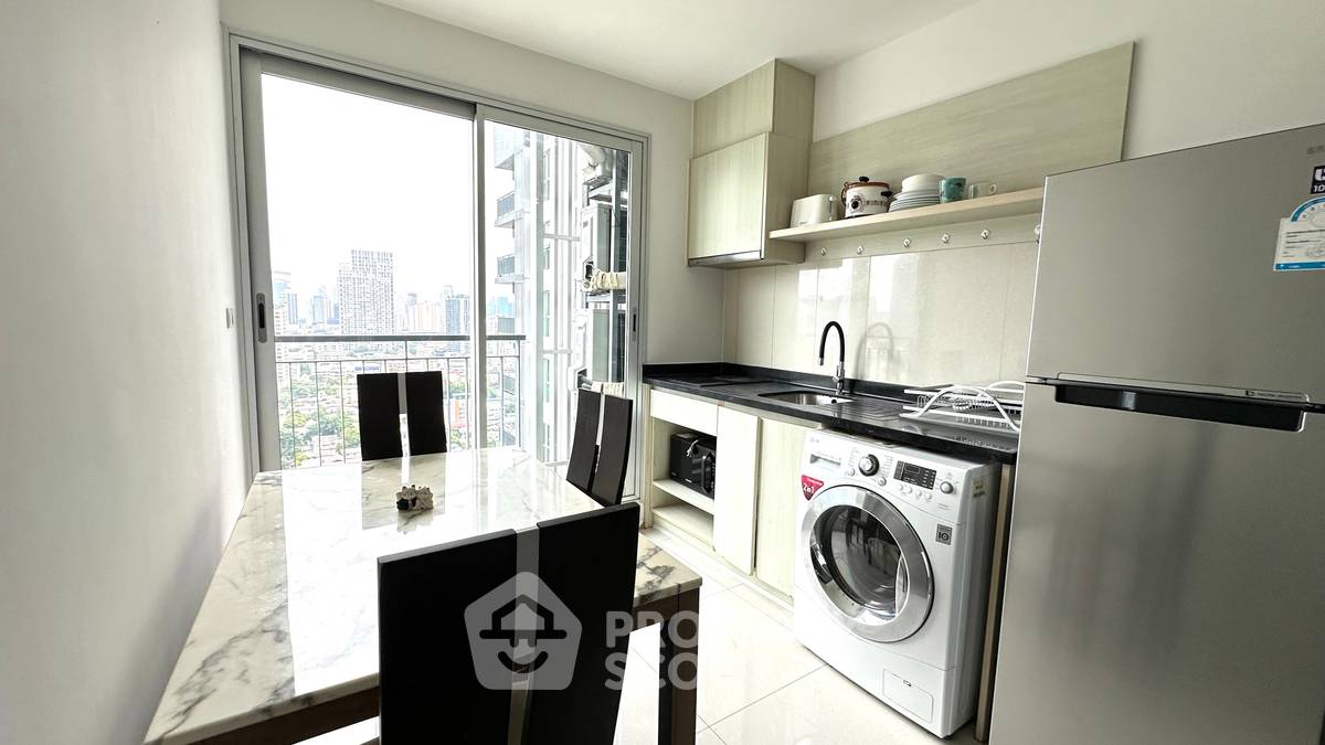 picture 2-BR Condo at Rhythm Sathorn-Narathiwas near BTS Chong Nonsi (ID 1573952) - 4/10