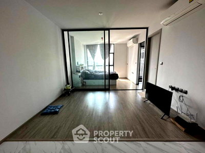 Condos for sale : Well-Priced 1-BR Condo, 35 Sqm, Rhythm Ekkamai 300m to BTS Ekkamai (ID 1322201)