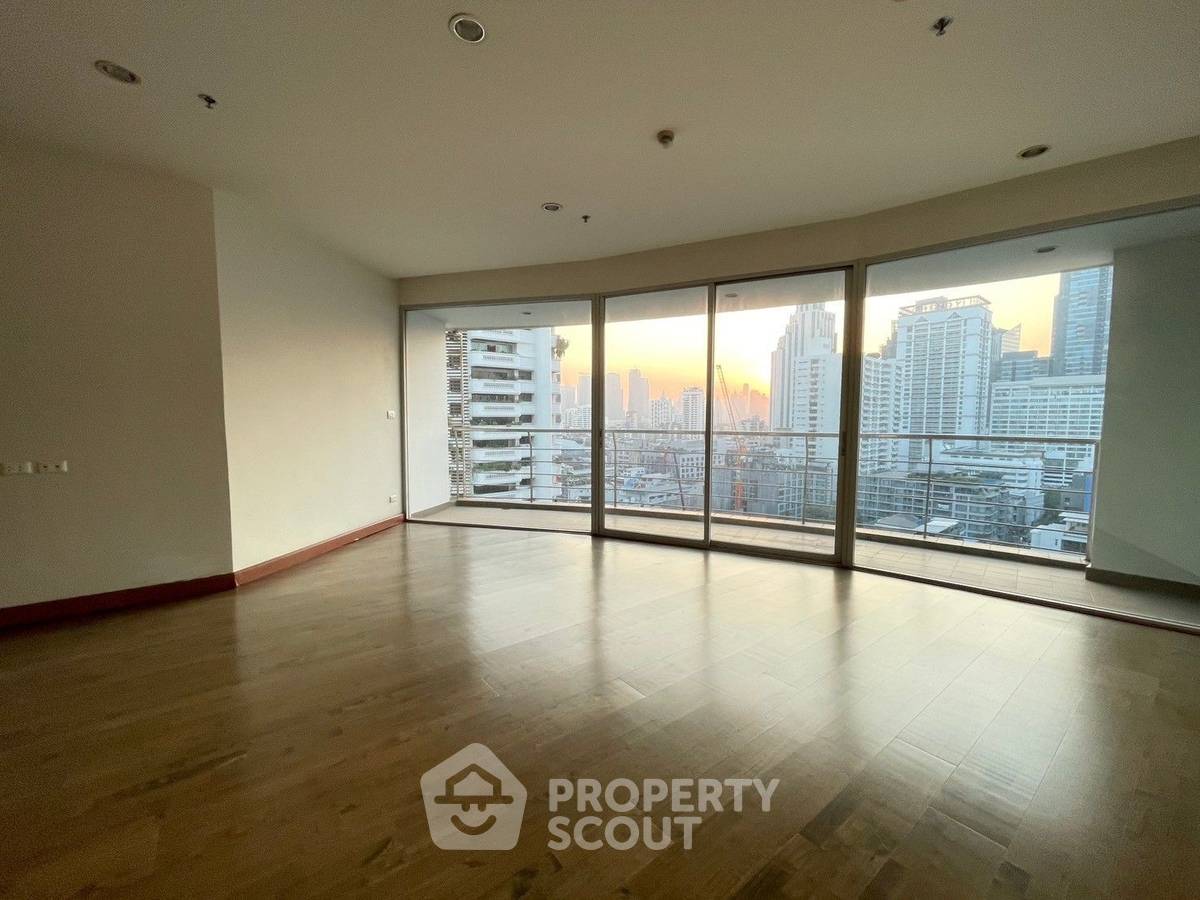 picture 3-BR Condo at The Master Centrium Asoke-Sukhumvit near MRT Sukhumvit (ID 2003330) - 3/9