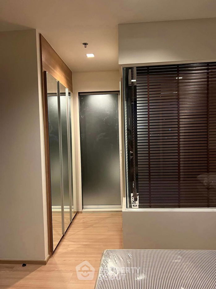 รูป คอนโด 1-ห้องนอน ที่ ริธึ่ม สาทร ใกล้ BTS สะพานตากสิน (ID 1176681) - รูปที่ 8/12