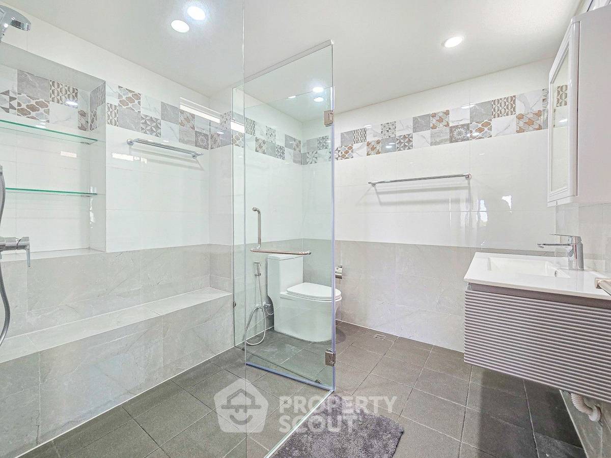 รูป คอนโด 3-ห้องนอน ที่ บ้านชายน้ำ (พัทยา) ใกล้ ถนนพระตำหนัก พัทยา (ID 2169273) - รูปที่ 15/16